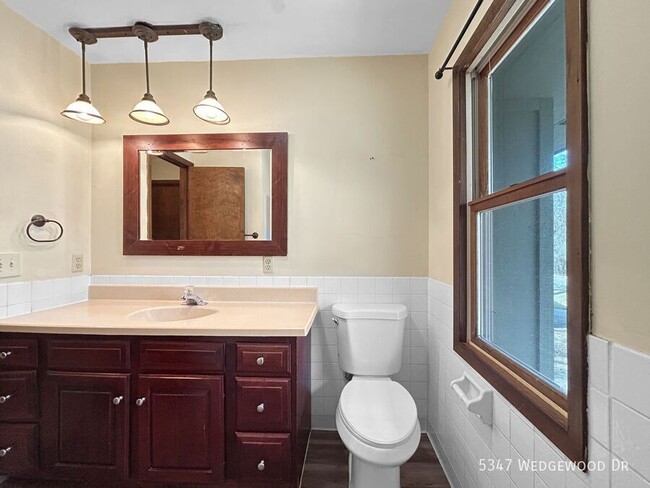 Building Photo - 5347 Wedgewood Dr