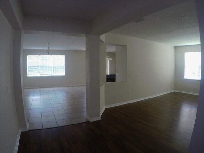 Building Photo - 4624 Barbados Loop