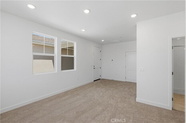 Building Photo - 11647 Saddleback Dr