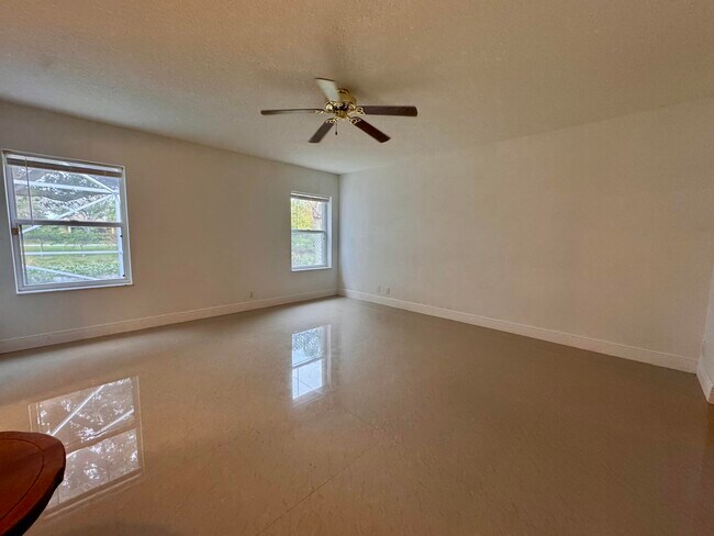 Building Photo - 1132 Hatteras Cir