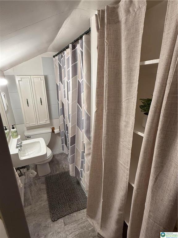 Building Photo - 1907 Willow Park Rd