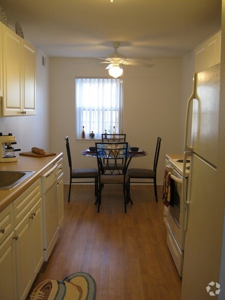 Kitchen - Brookwood Apartments- Income restricted