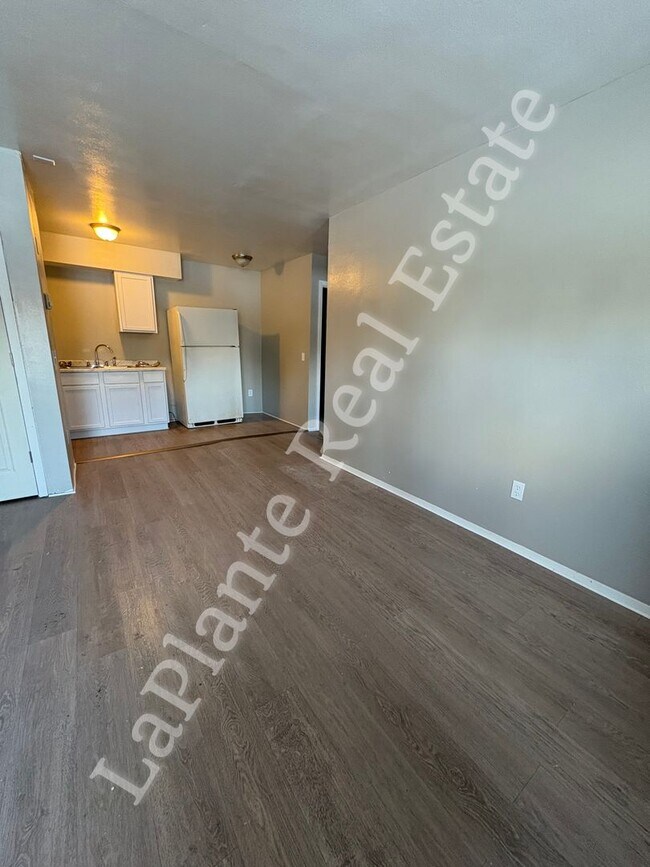 Building Photo - 1622 Milburn Ave