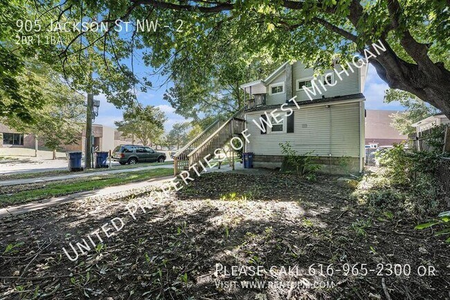 Building Photo - 905 Jackson St NW