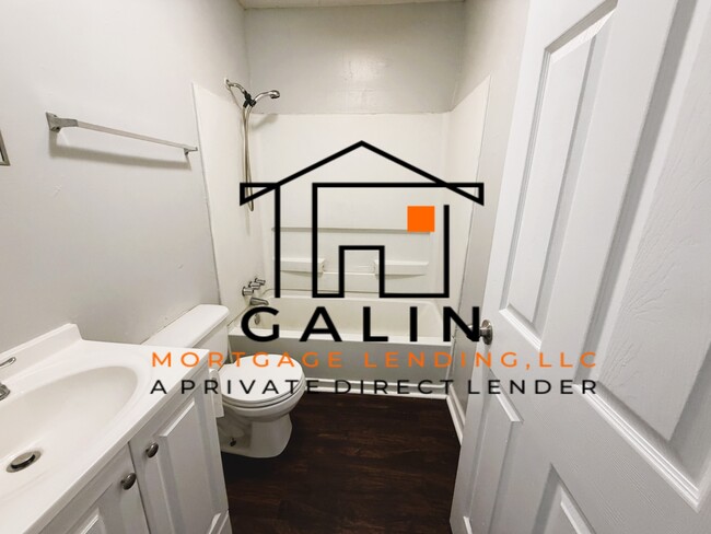Building Photo - 237 Millen St