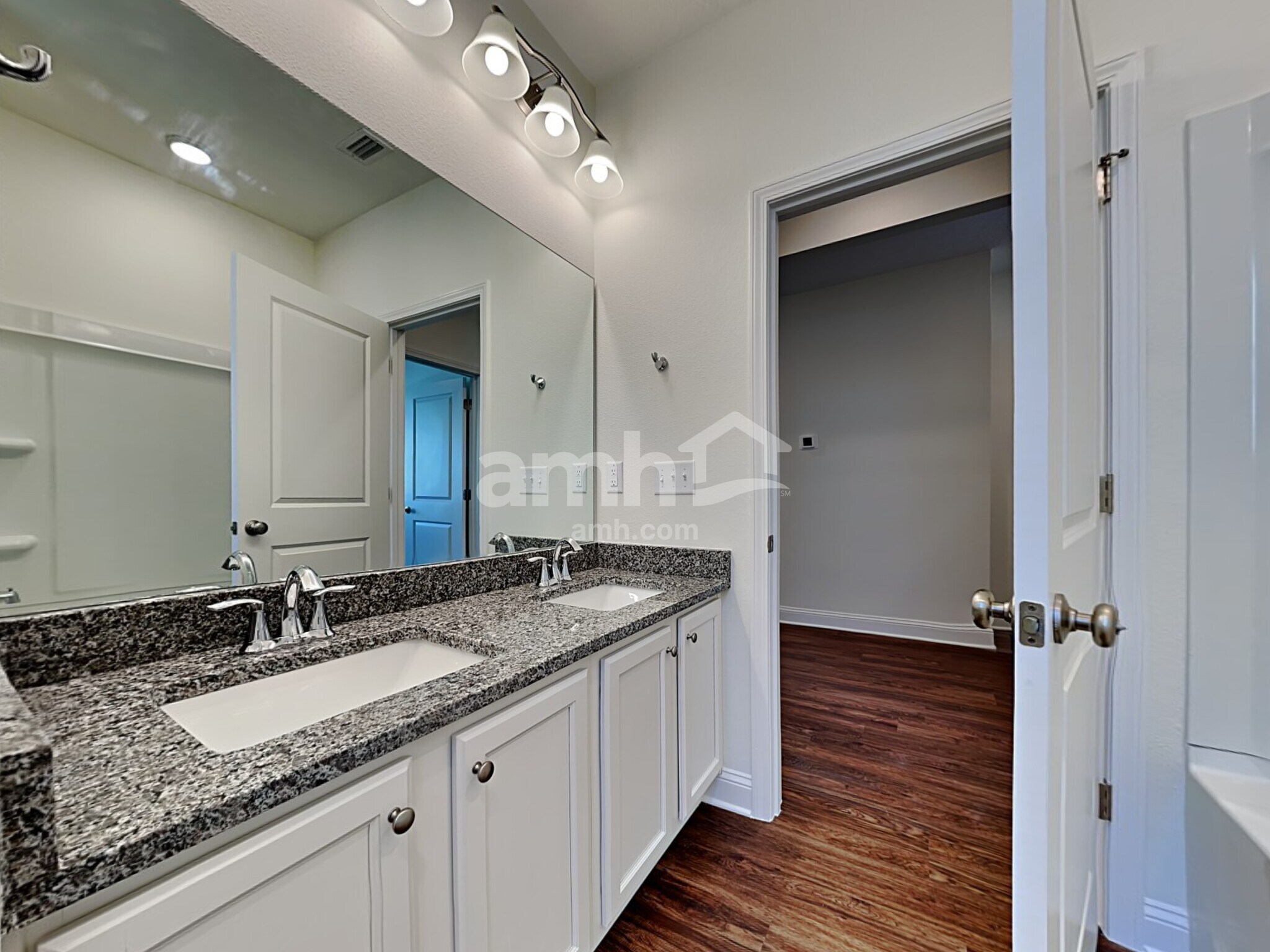 Building Photo - 71 Banyan Frst Dr