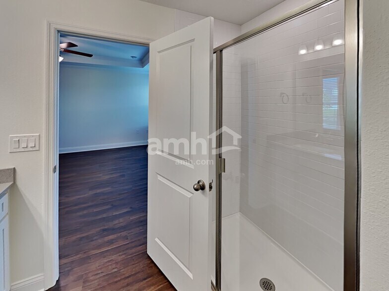Building Photo - 6107 Little Blf Cir