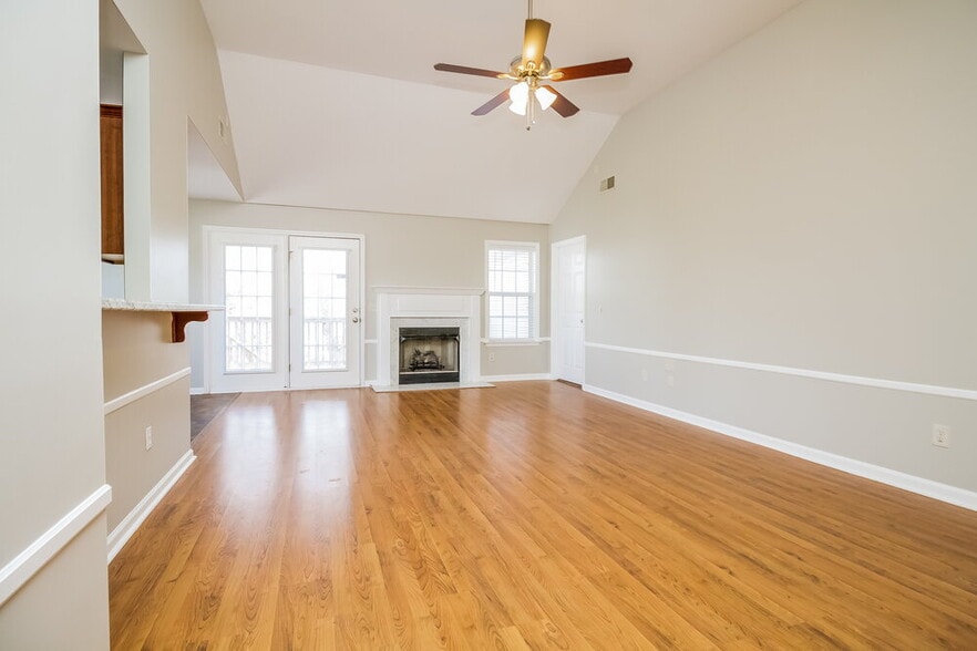 Building Photo - 142 Homestead Pl