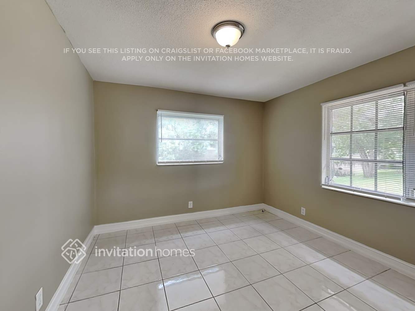 Building Photo - 341 SW 64th Ave