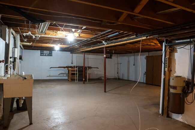 Building Photo - 4822 E Eddy Dr