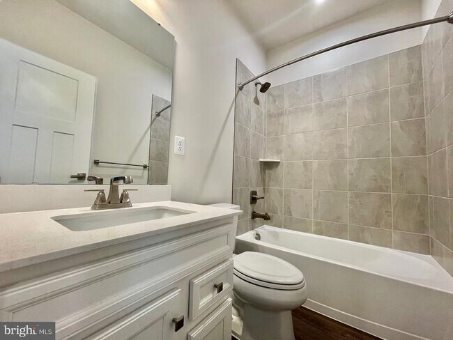 Building Photo - 9576 Fern Hollow Way