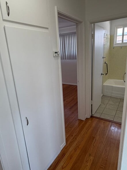 Building Photo - 5660 Noel Dr