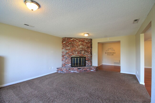 Building Photo - 3006 W 47th Ave