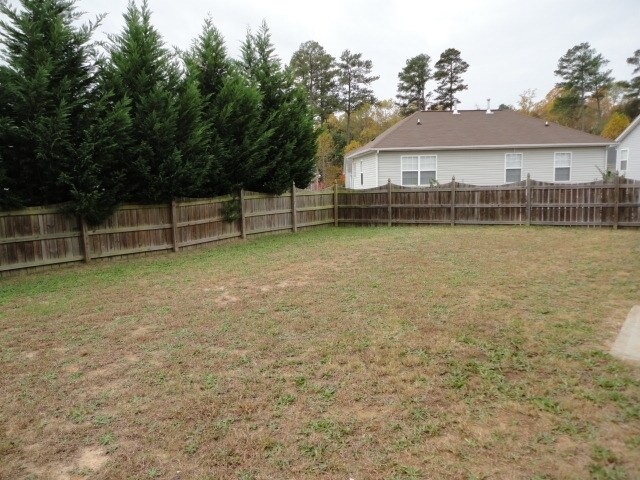 Building Photo - 335 Larktree Ln