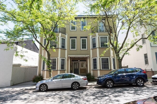 Primary Photo - 34-36 H Street Unit 1L