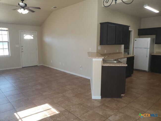 Building Photo - 1207 Cavalry Ln
