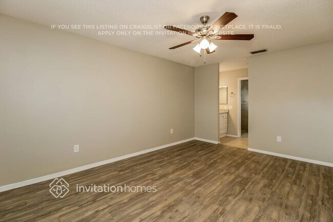Building Photo - 15103 Southfork Dr