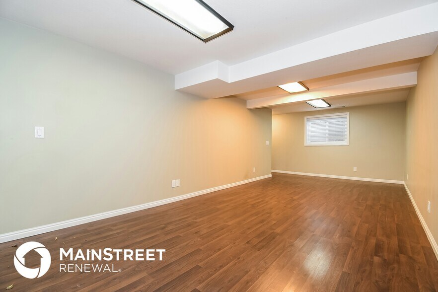 Building Photo - 938 S 200 E