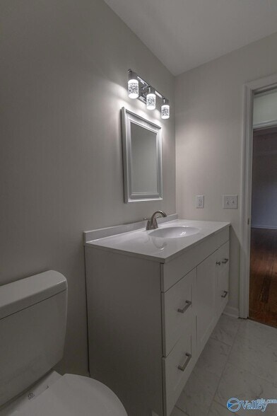 Building Photo - 111 Cepha Dr