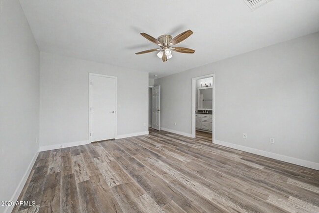 Building Photo - 2423 E Winged Foot Dr