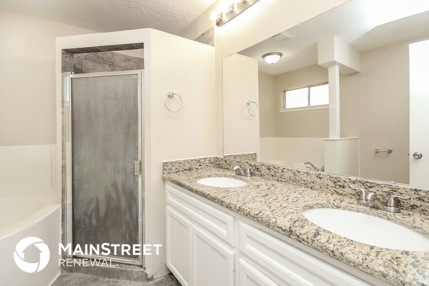 Building Photo - 9046 Smokehollow Dr