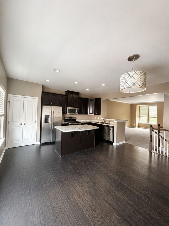 Building Photo - Beautiful Townhome located in Sewickley!