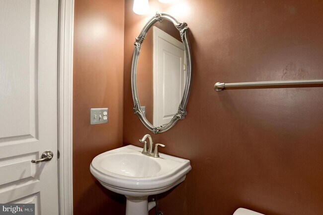 Building Photo - 24951 Avonlea Dr