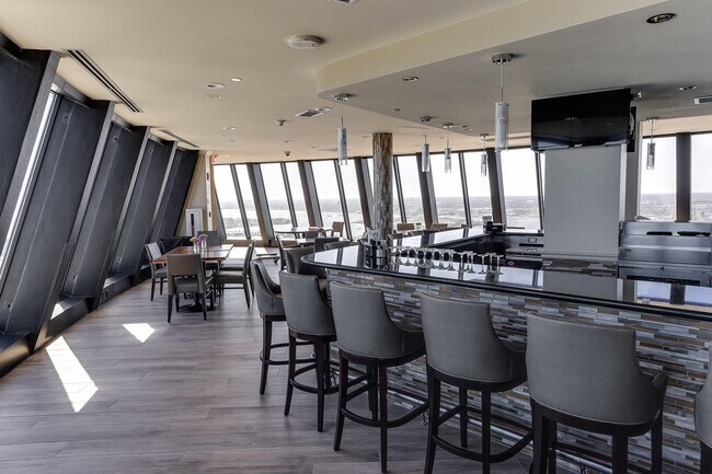 Building Photo - 3000 N Ocean Dr