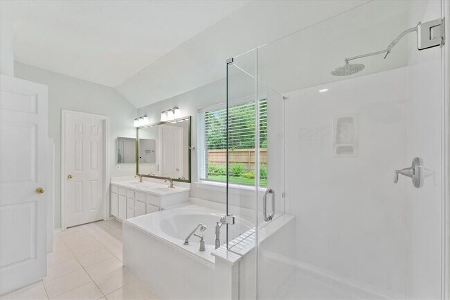 Building Photo - 27 N Merryweather Cir