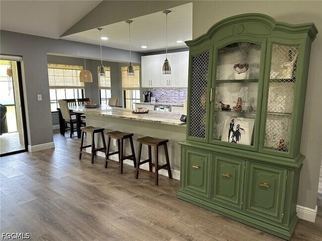 Building Photo - 1714 SE 2nd St