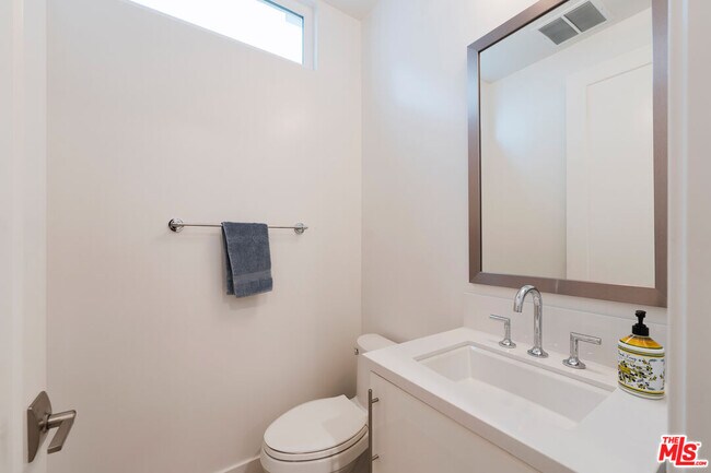 Building Photo - 12962 Discovery Crk