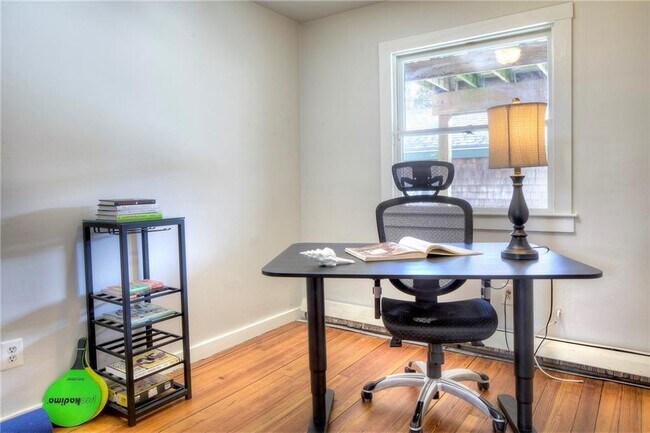 Building Photo - 37 William St