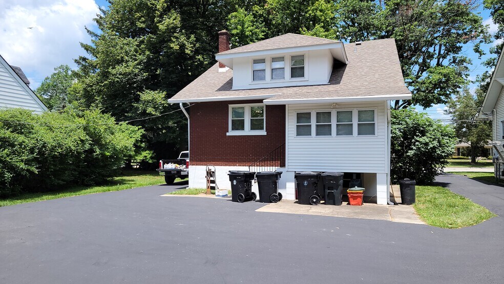 Building Photo - 3812 Taylorsville Rd