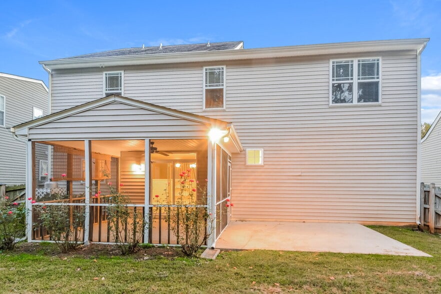 Building Photo - 141 Pearson Place