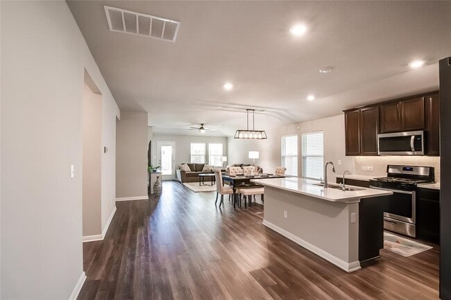 Building Photo - 403 Grapefruit Rd