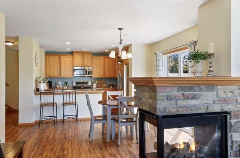 Building Photo - 3239 Oak View Dr