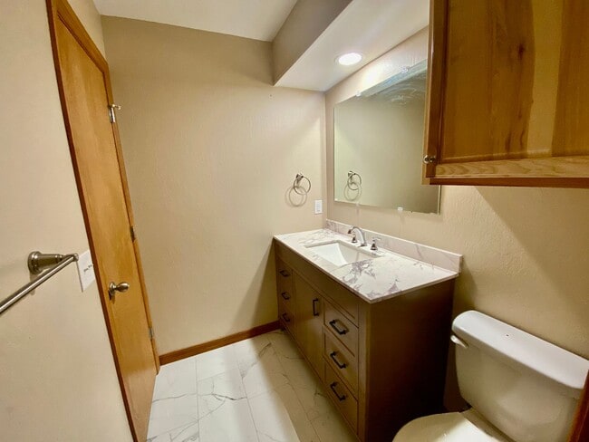 Building Photo - Welcome home!