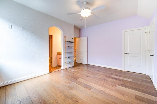 Building Photo - 1403 Wakefield Dr