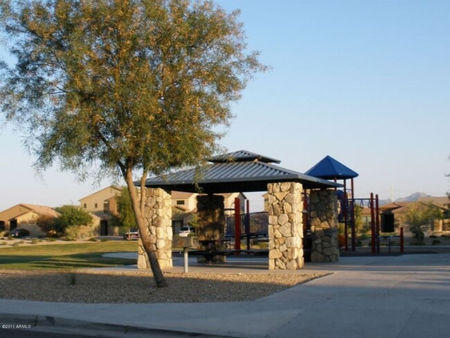 Building Photo - 10042 W Illini St