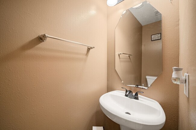Building Photo - 13835 Cane Valley Ct