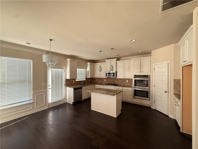 Building Photo - 1013 Autumn Dr