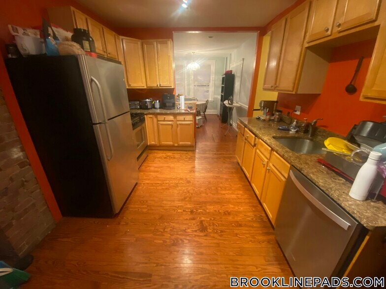 Building Photo - 19 Netherlands Rd