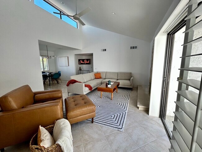 Living Room - 72751 Citrus Ct