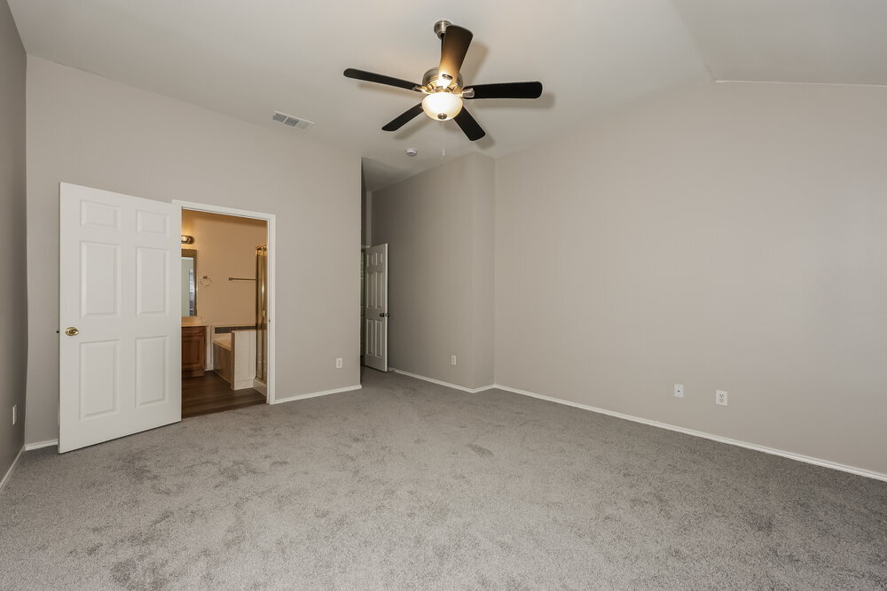 Building Photo - 5002 Wordsworth Dr