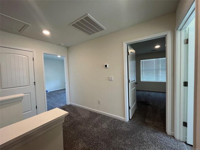 Building Photo - 3336 Meriwether Dr