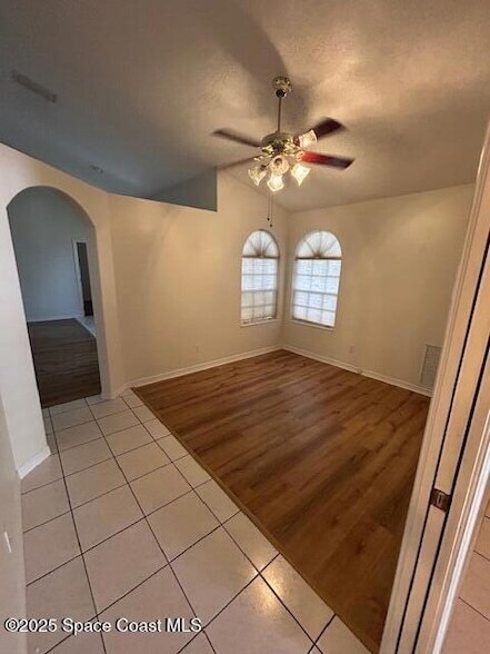 Building Photo - 973 Somerset Ln