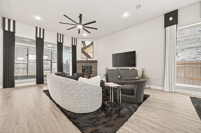 Building Photo - 2806 Sycamore Wood Trce