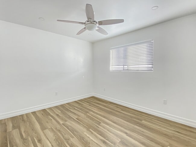 Building Photo - 3013 Vancouver Ave