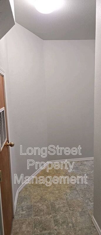 Building Photo - 1012 NW 34th St