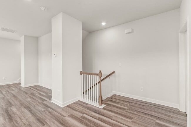 Building Photo - 7136 Bryce Ave